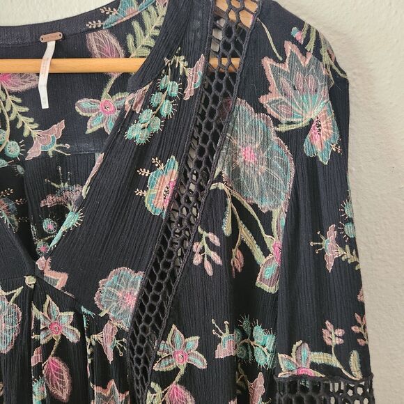 Free People Womens XS Just The Two Of Us Black Boho Tunic Peasant Floral Top - Picture 6 of 11